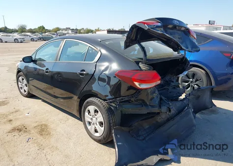 2018 Kia Forte Lx z USA, uszkodzony, nr VIN 3KPFK4A73JE283977